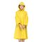 ODMの透明なレインコートの女性、大人の黄色いレインコートの折り畳み式の無臭